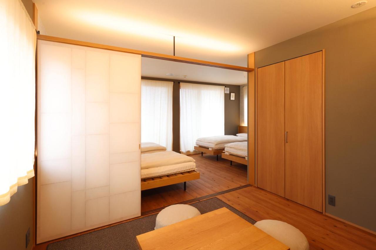 Neon Hotel - Luxury Sleep Retreat - Kanazawa Bagian luar foto