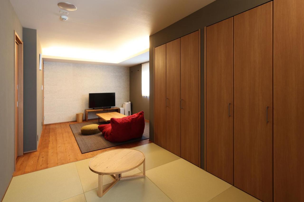 Neon Hotel - Luxury Sleep Retreat - Kanazawa Bagian luar foto